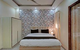 Shourya Hotel And Banquet